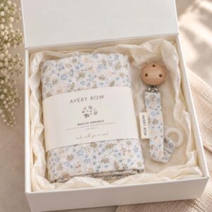 Avery Row Organic Muslin Swaddle & Pacifier Clip Gift Set