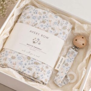 Avery Row Organic Muslin Swaddle & Pacifier Clip Gift Set
