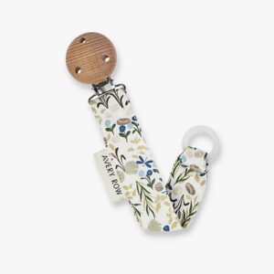 Avery row organic pacifier holder clip