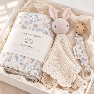 Avery Row Snuggle & Soothe Gift Set